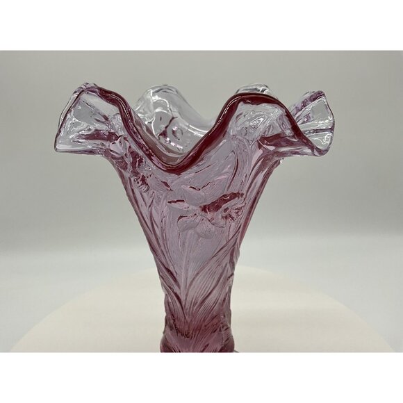 FENTON Vtg  Daffidil Floral Vase w/ Ruffled Edge & Footed Rose Pink Unique Color - Picture 12 of 16